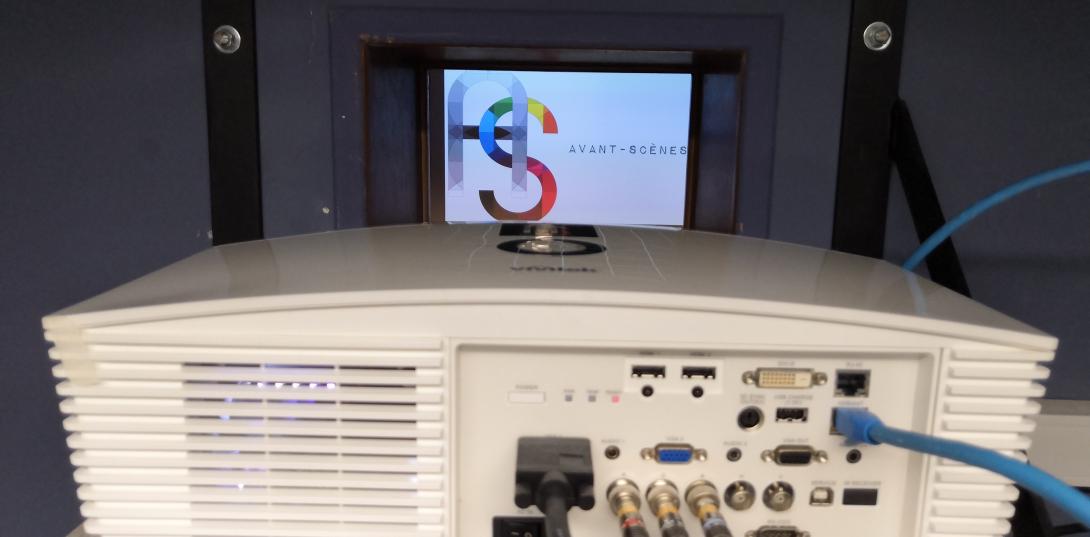 575 x Avant-scènes